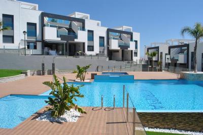 Beneden appartement in Oasis Beach Punta Prima 8 Nº 035 on España Casas